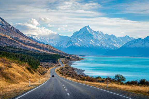 Transfer Cars and One-Way Car Hire in NZ: Auckland, Christchurch and Queenstown